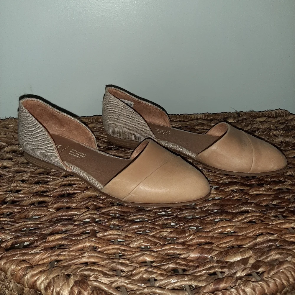 Toms - Neutral Slip On, Closed toe shoe - Picture 4 of 4